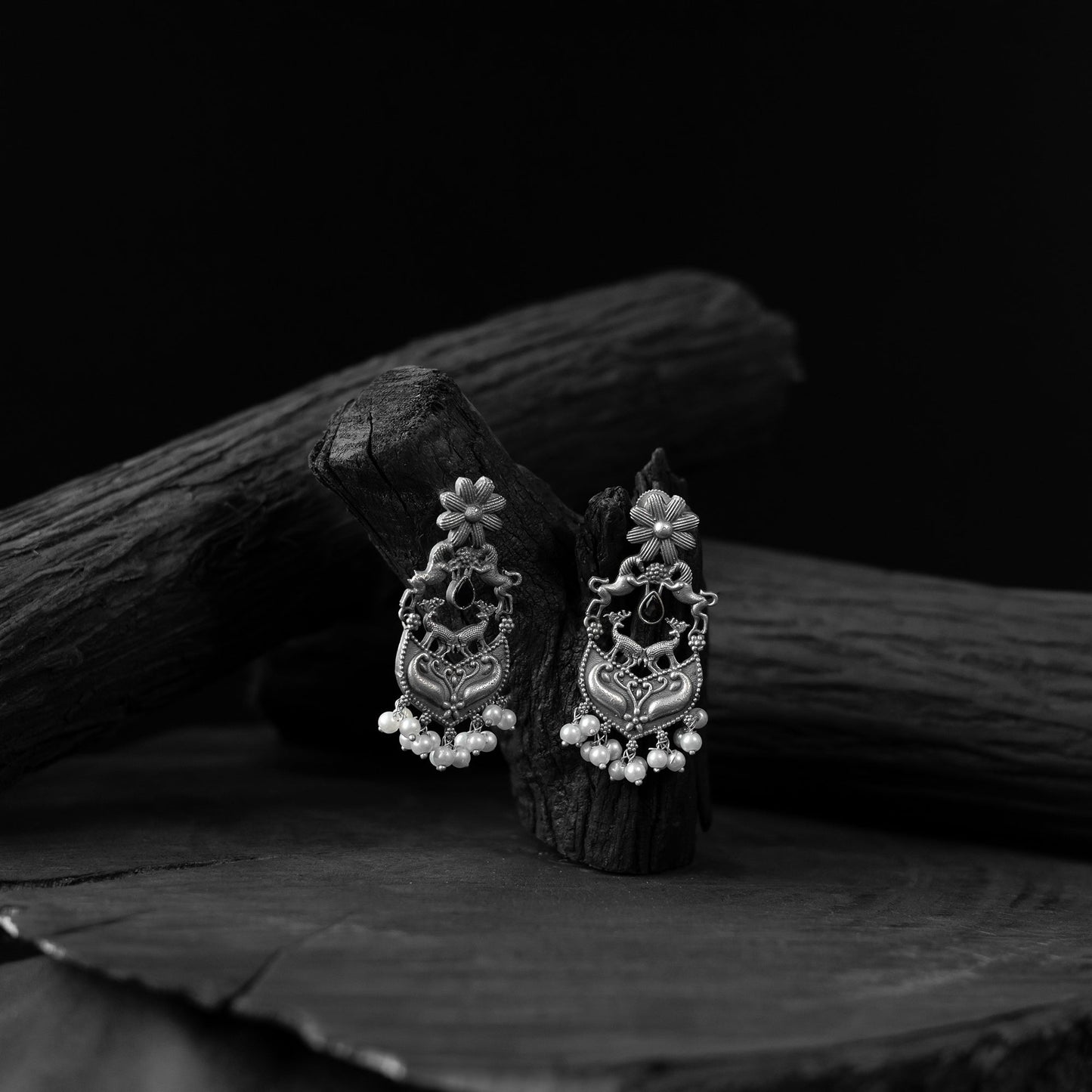 Black - saanjh bela lion motifs oxidised earrings
