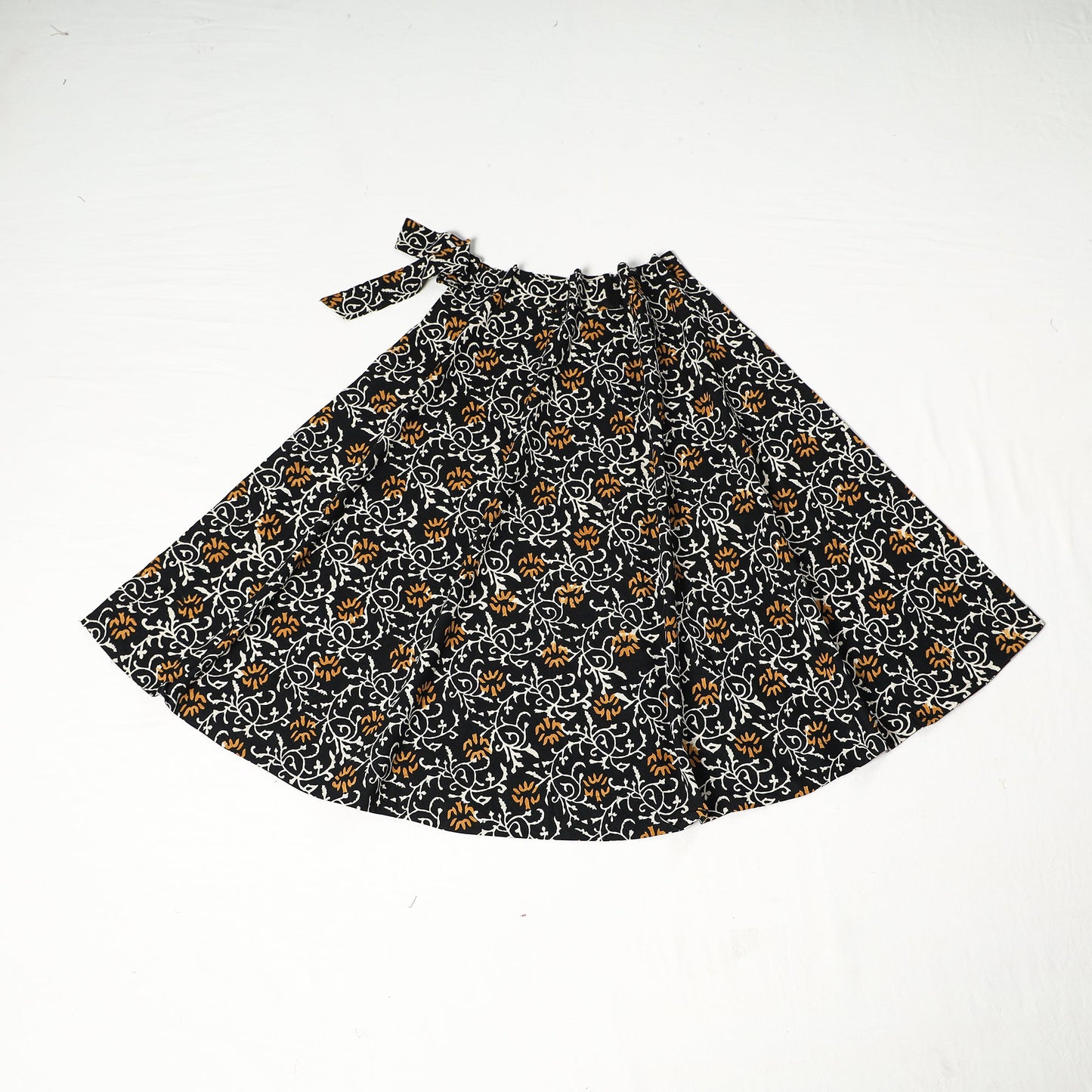 Buy Sanganeri Block Printed Cotton Wrap Around Skirt Online at iTokri.com