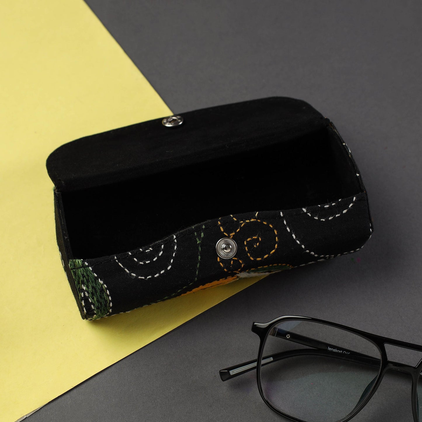 Black Handcrafted Bengal Kantha Work Spectacle Case 10