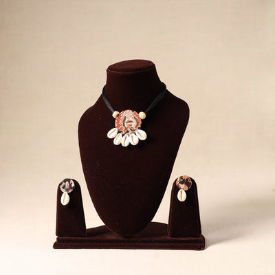 Black Shell Work Fabart Necklace Set