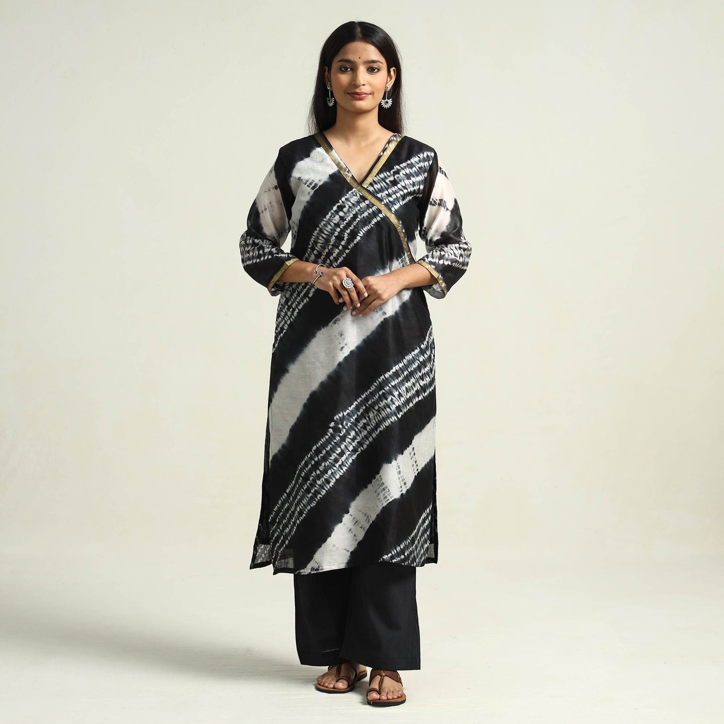 Buy Shibori Tye-Dye Chanderi Silk Kurta with Palazzo & Dupatta Set Online at iTokri.com