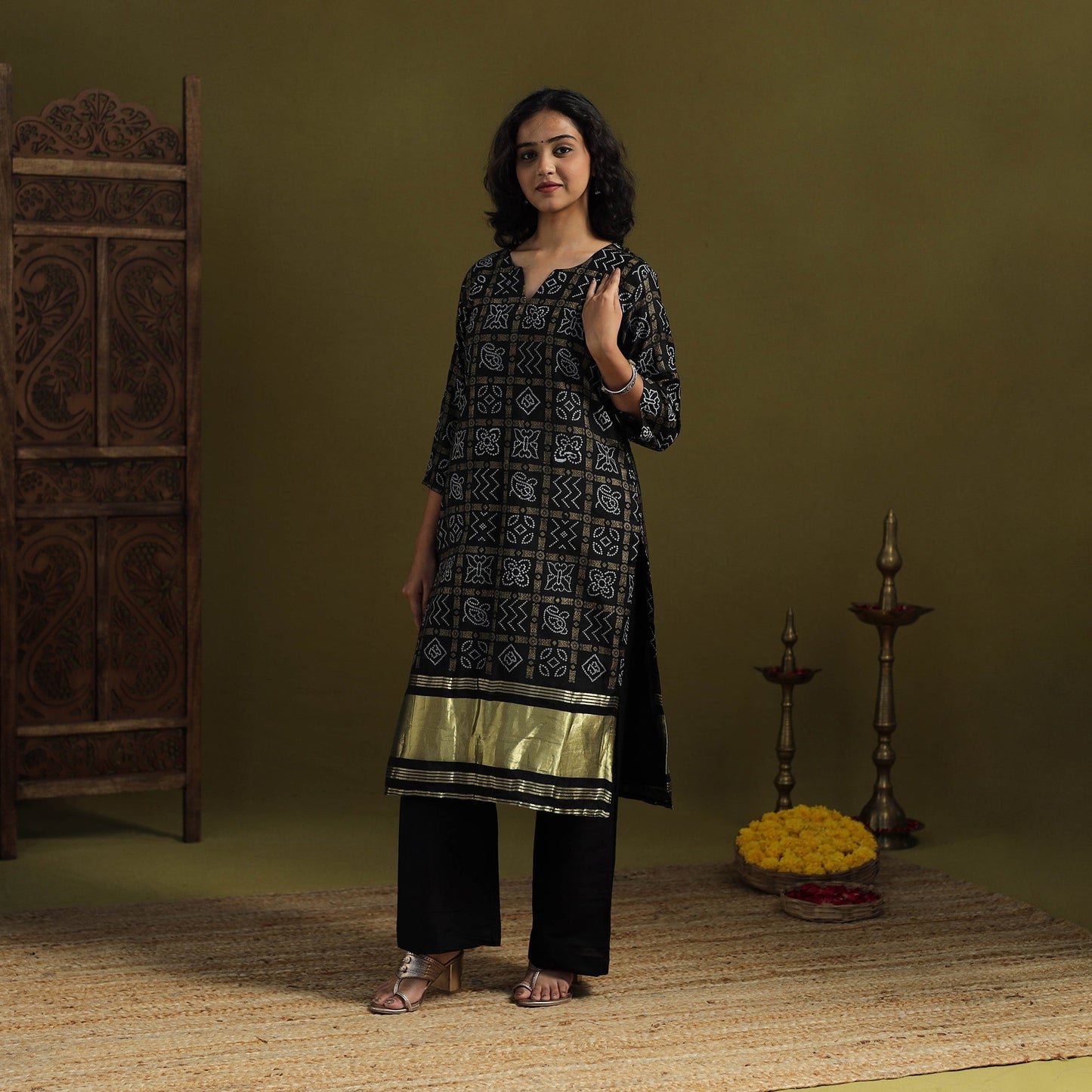 Black - silk bandhani kurta set with lagdi patta (set of 2)