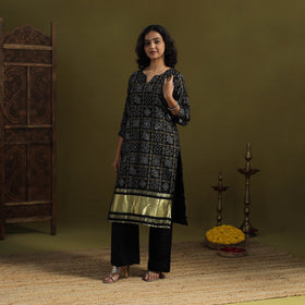 Black - silk bandhani kurta set with lagdi patta (set of 2)