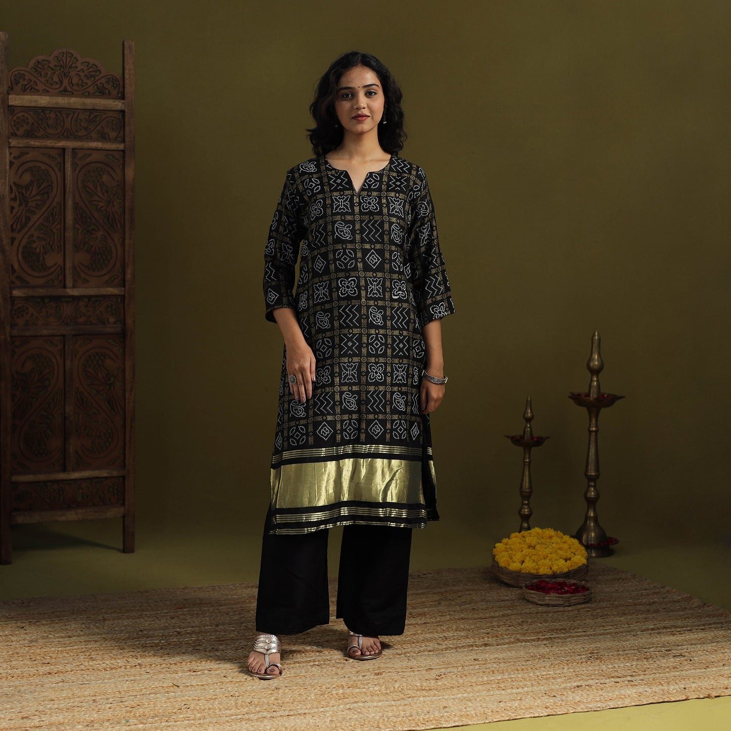 Black - silk bandhani kurta set with lagdi patta (set of 2)