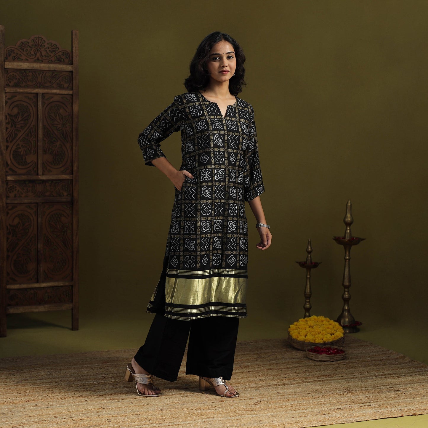 Black - silk bandhani kurta set with lagdi patta (set of 2)