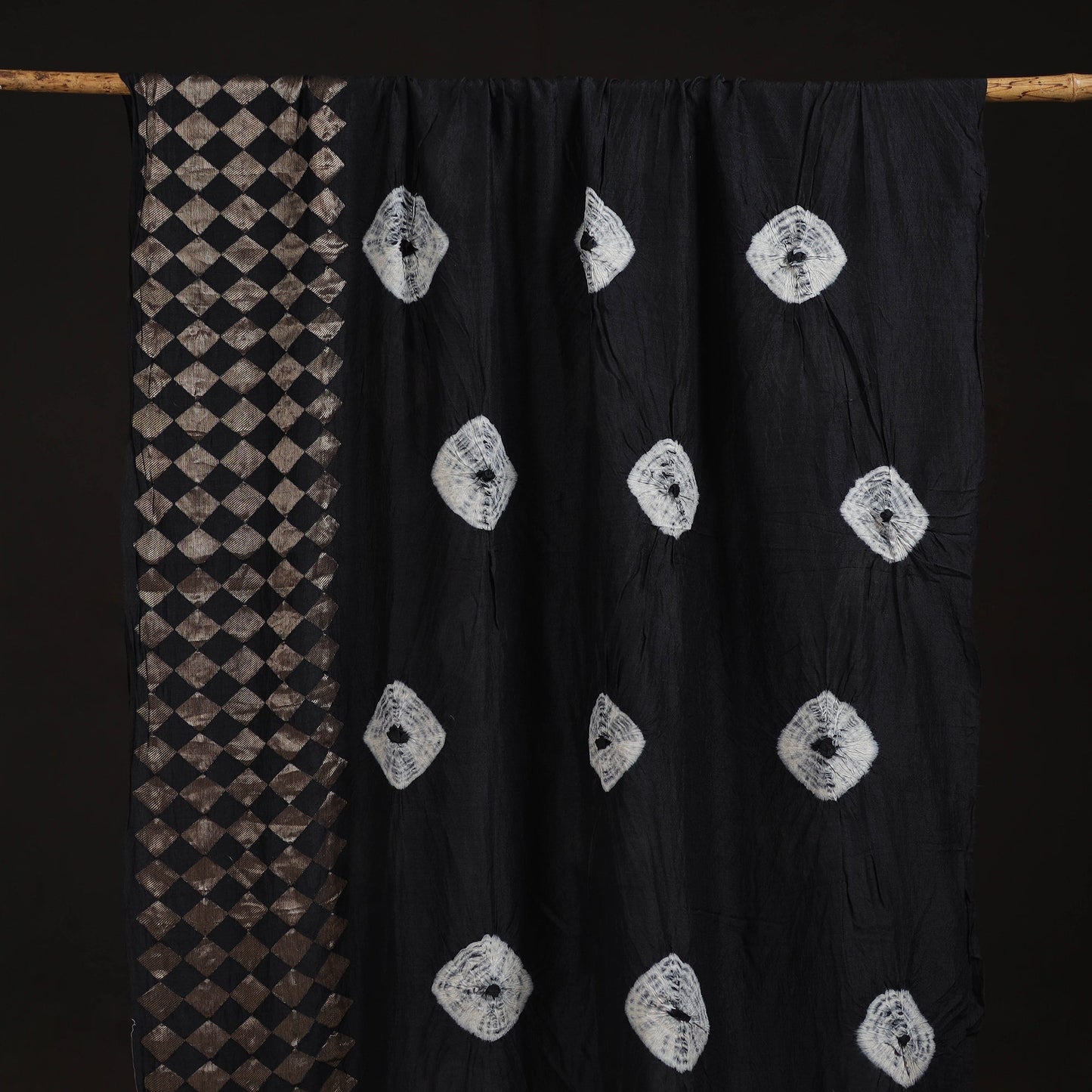 Silk tie-dye shibori fabric with zari border 36