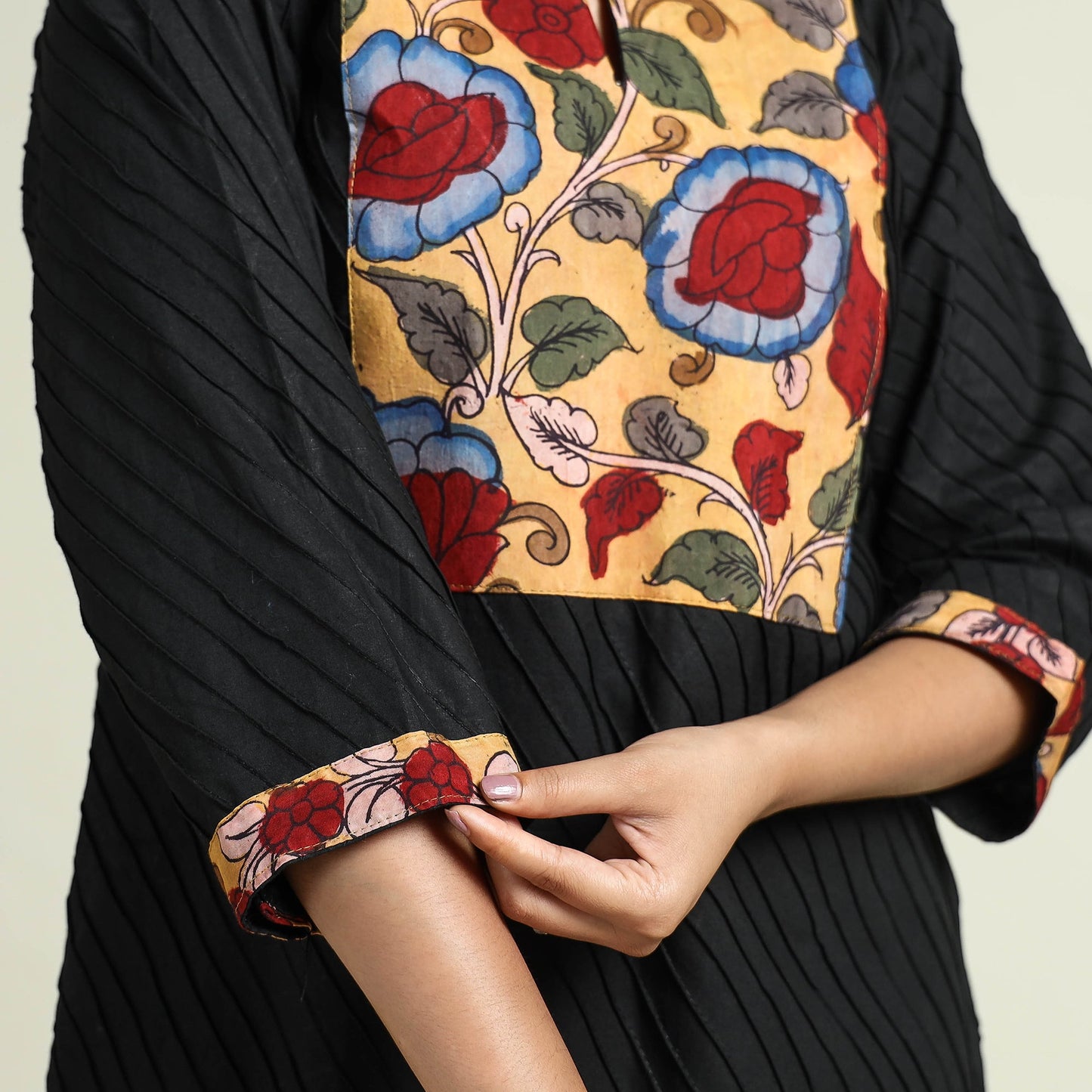 Buy Srikalahasti Kalamkari Patchwork Pintuck Plain Cotton Long kurta Online at iTokri.com