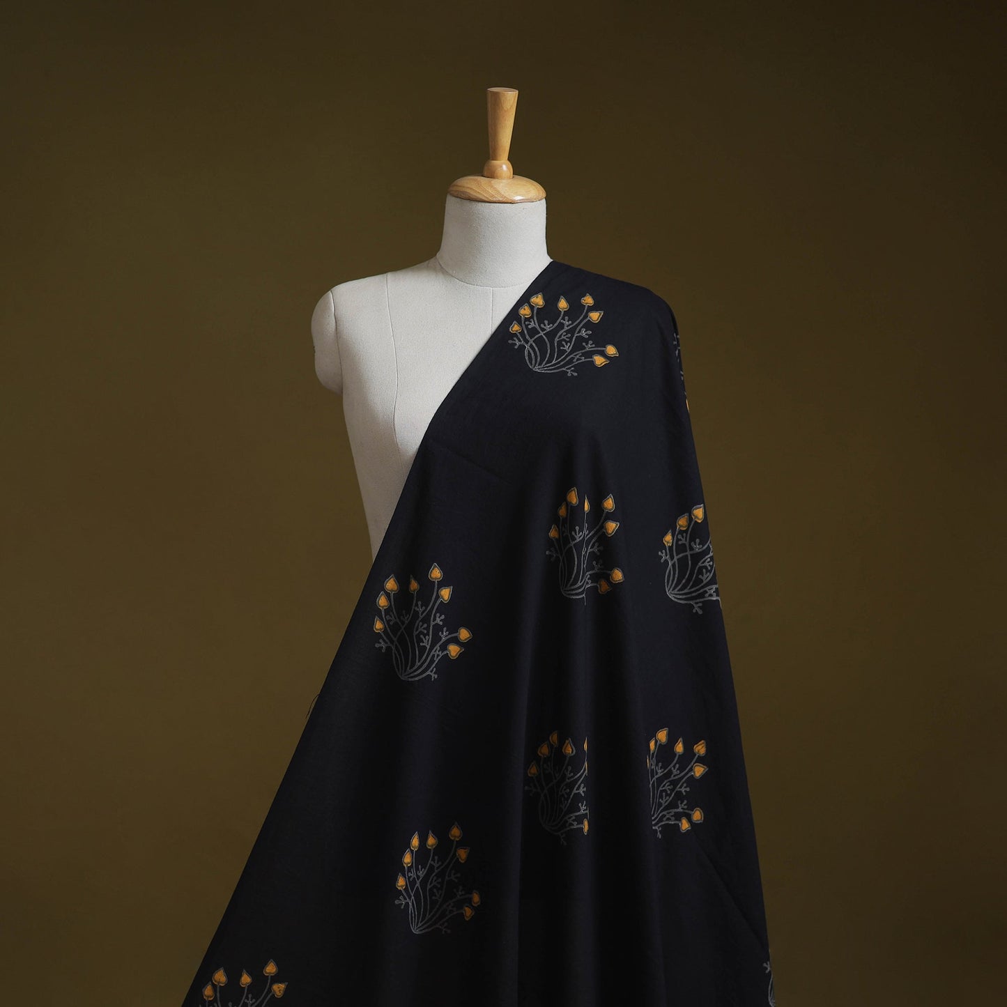Syahi begar cotton hand block bagru print fabric 01