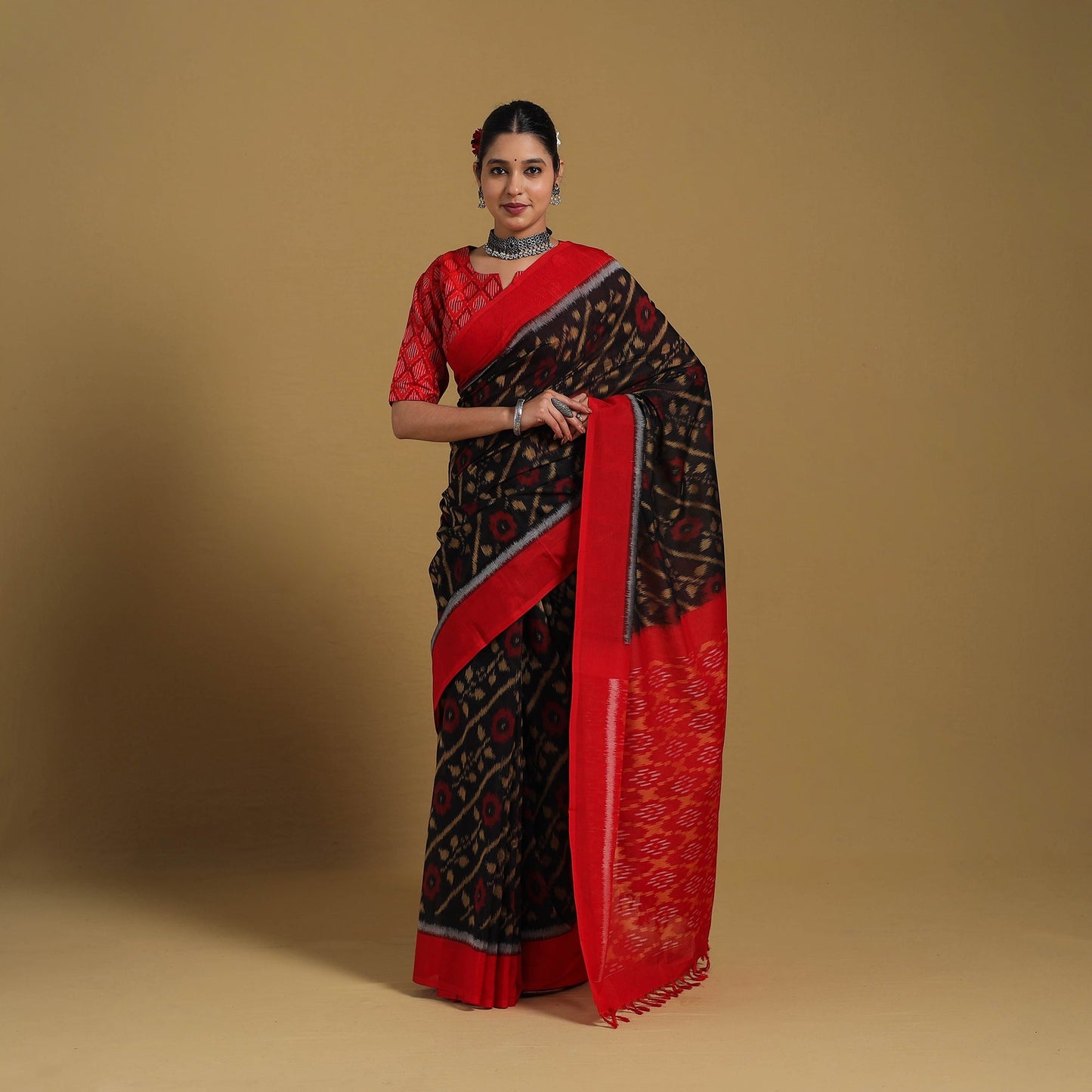 Black Telia Rumal Handloom Cotton Pochampally Double Ikat Saree