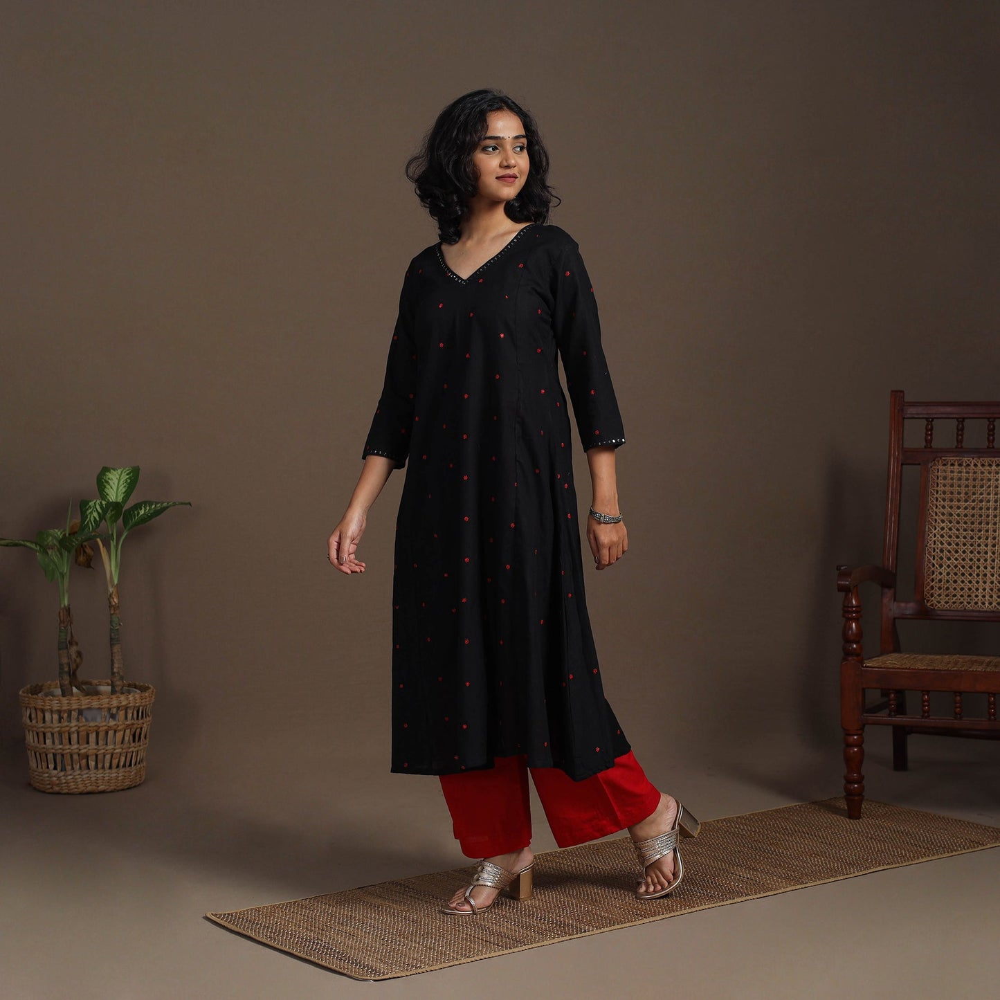 Black - thread buti work cotton plain kurta set (set of 2)