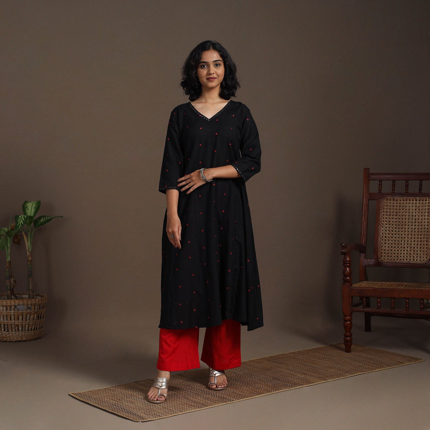 Black - thread buti work cotton plain kurta set (set of 2)