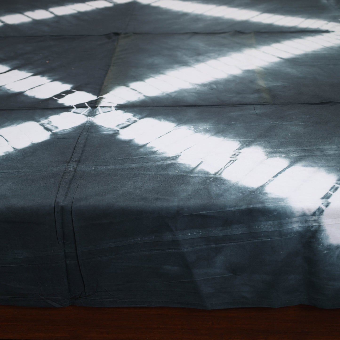 Black - tie & dye cotton double shibori bed sheet set