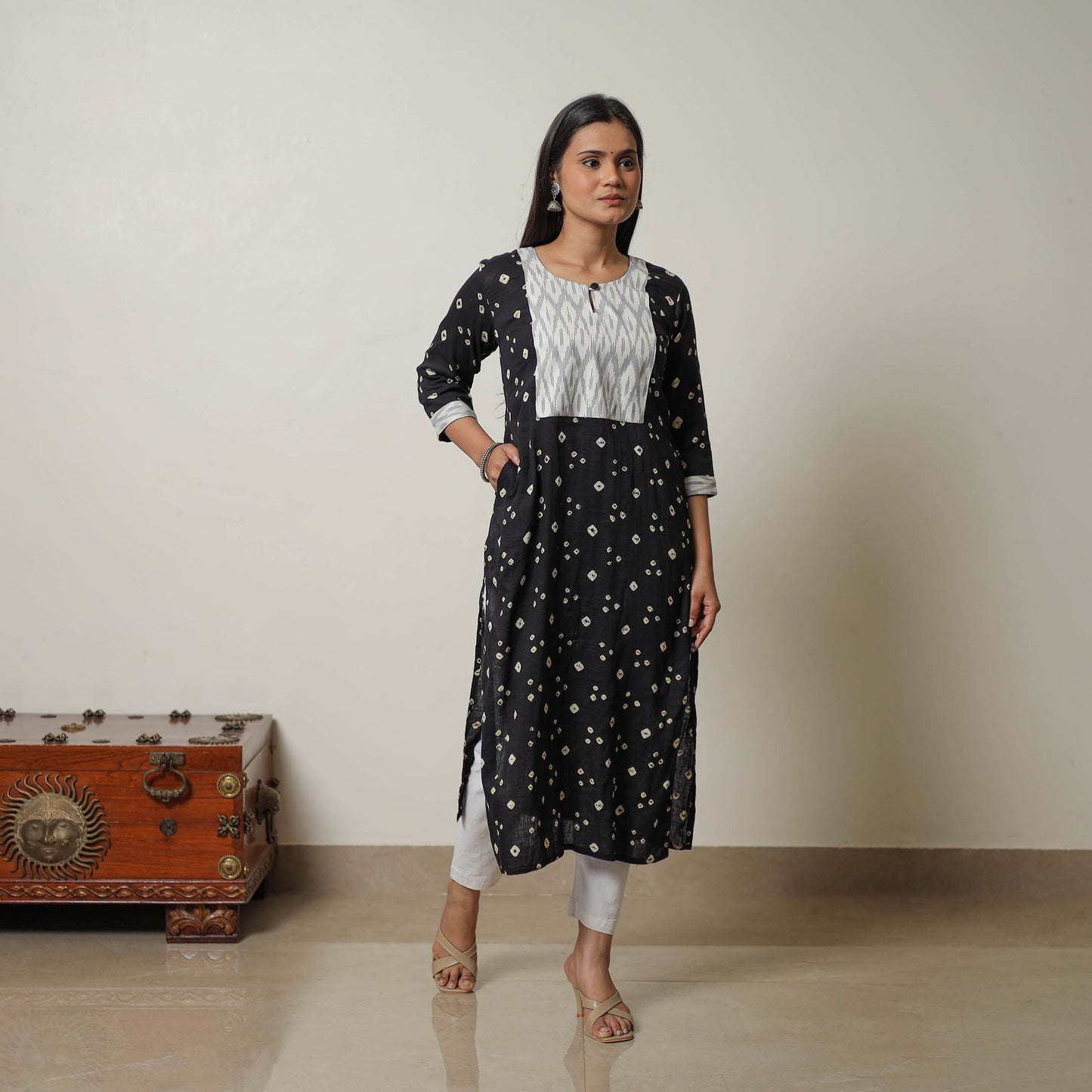 Buy Black Tie & dye Cotton Straight Bandhani Kurta for Women