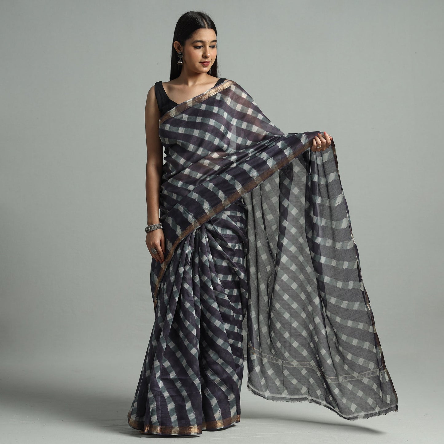 Buy Leheriya Tie-Dye Mothra Chanderi Silk Saree with Zari Border 45 Online l iTokri.com