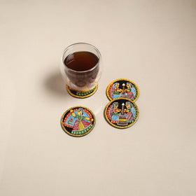 Tikuli art handpainted wooden coasters (set of 4) 06