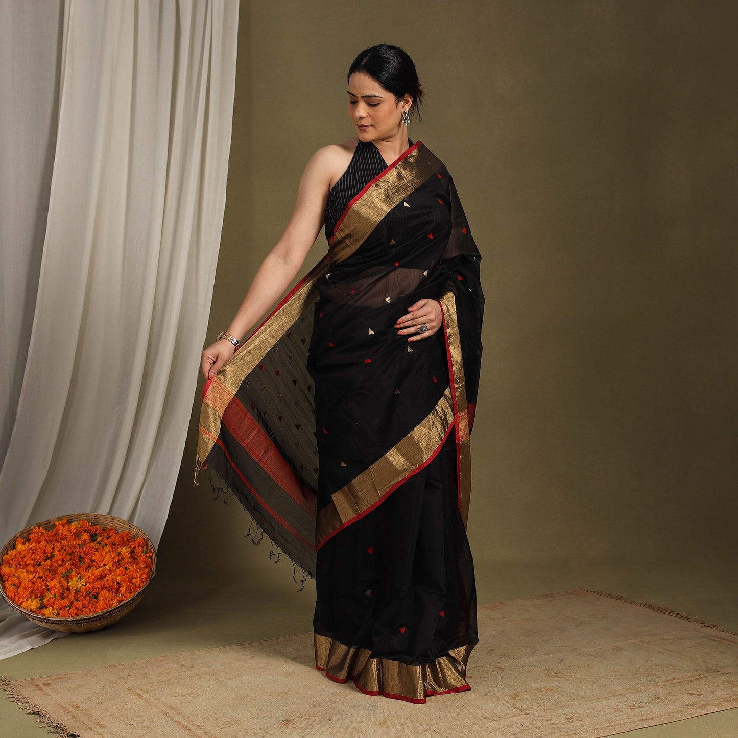 Black - traditional handloom triangle buti silk maheshwari