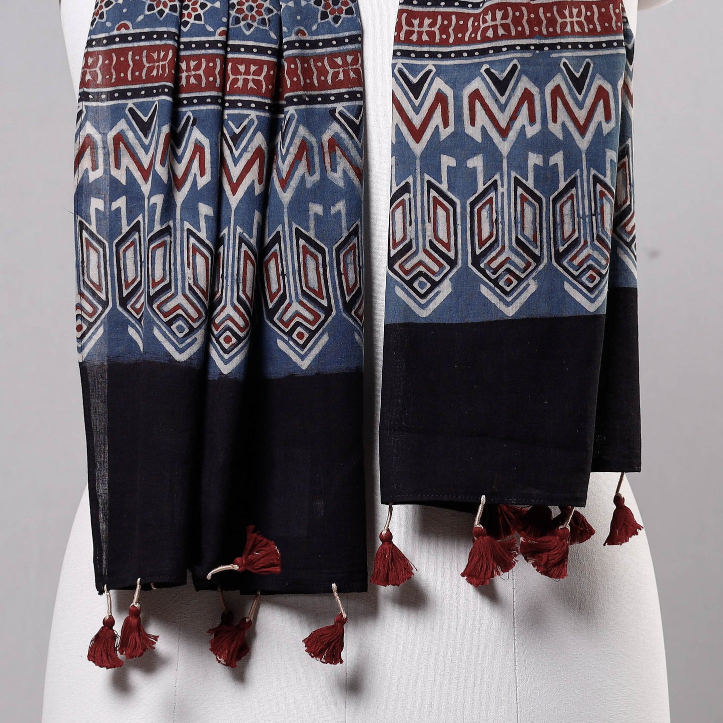 Buy Ajrakh Block Printed Mul Cotton Stole with Tassels Online at iTokri.com