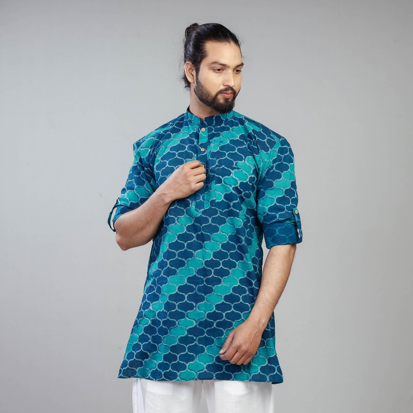 Buy Akola Block Printed Cotton Men Short Kurta Online at iTokri.com