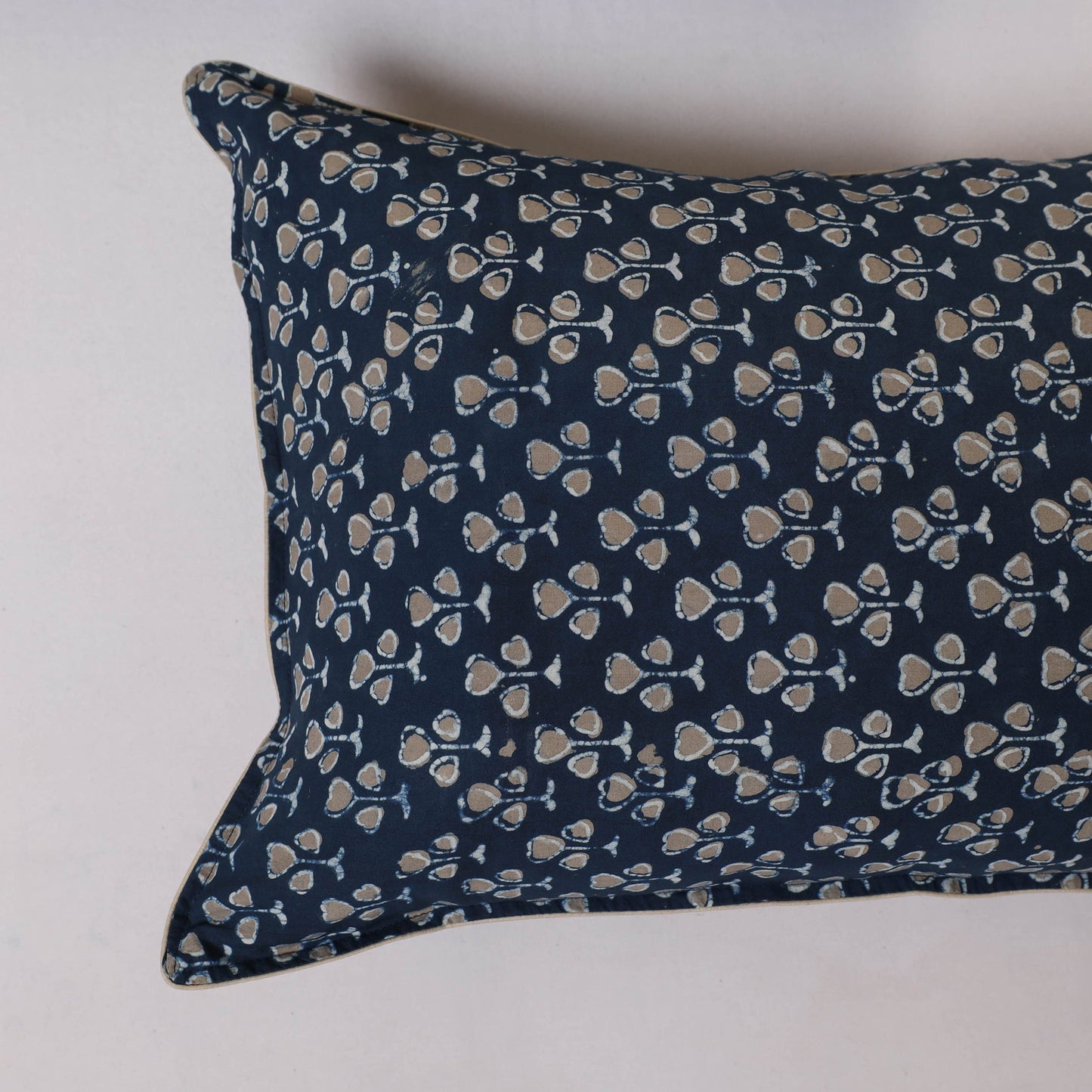 Akola hand pillow cover (set of 2) 02 - handcrafted