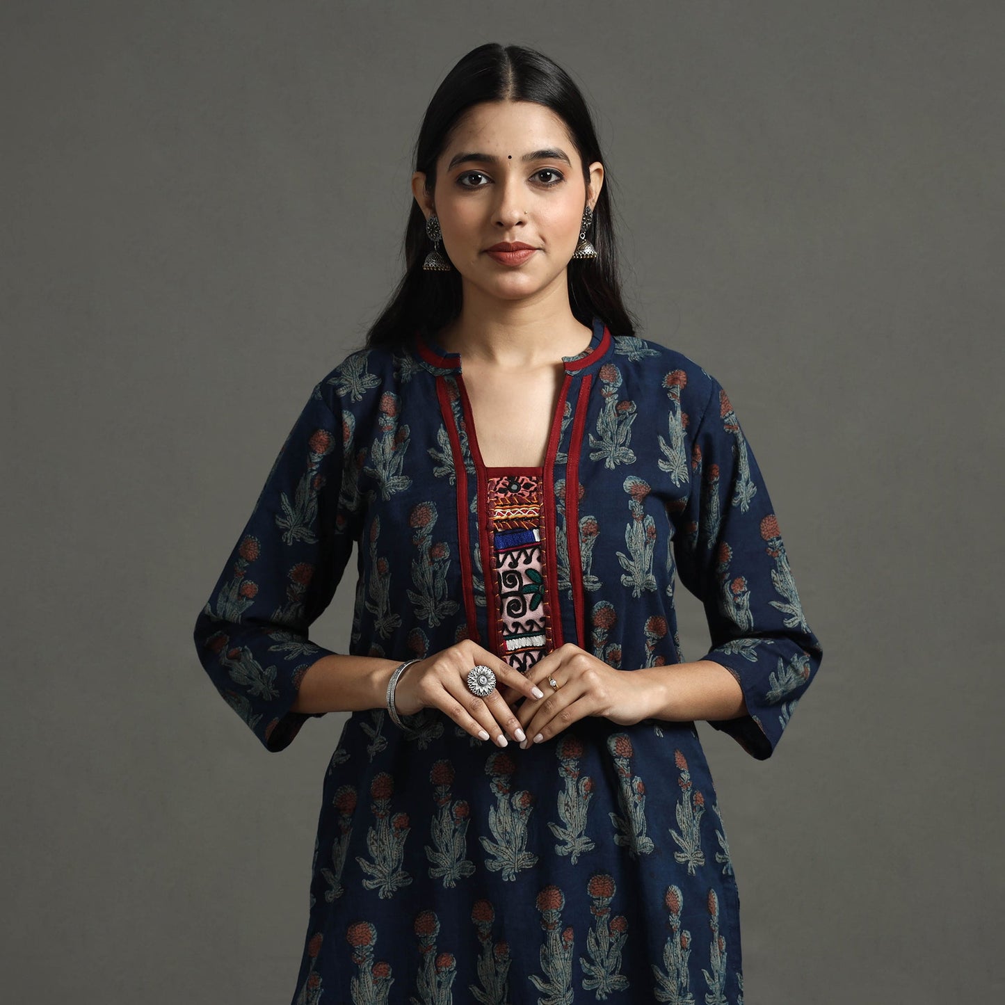 Buy Akola Hand Block Printed Cotton Straight Kurta with Kutch Embroidery Patchwork Online at iTokri.com