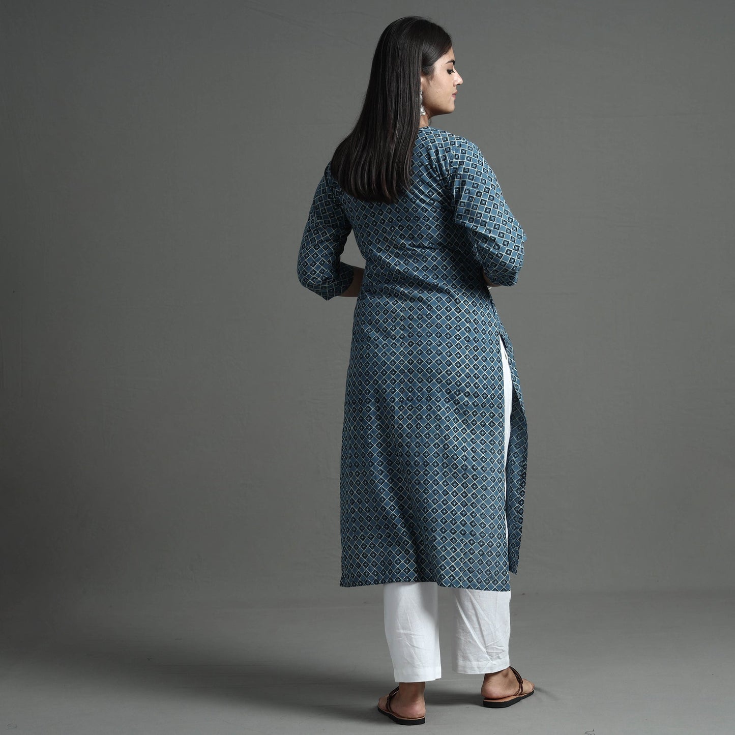 Buy Akola Hand Block Printed Cotton Pintuck Straight Kurta Online at iTokri.com