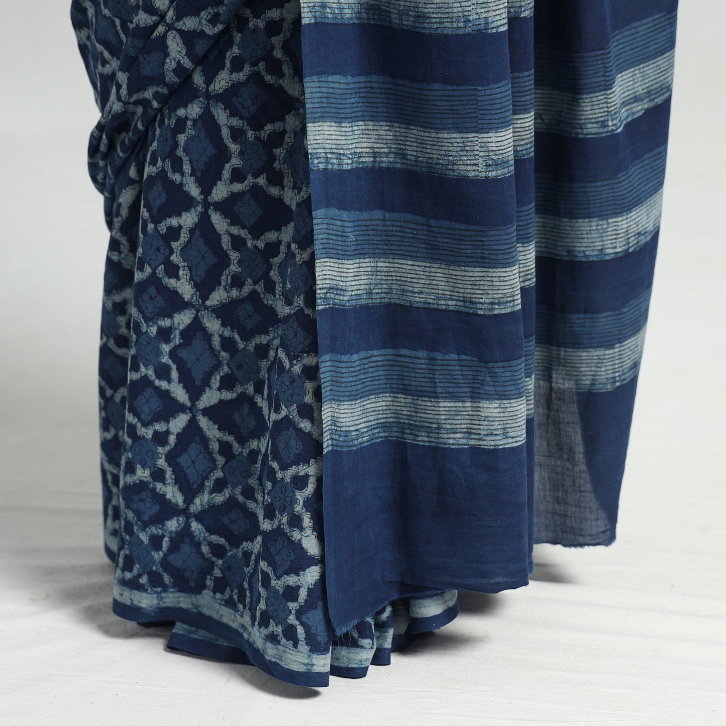 Buy Akola Hand Block Printed Cotton Saree Online at iTokri.com