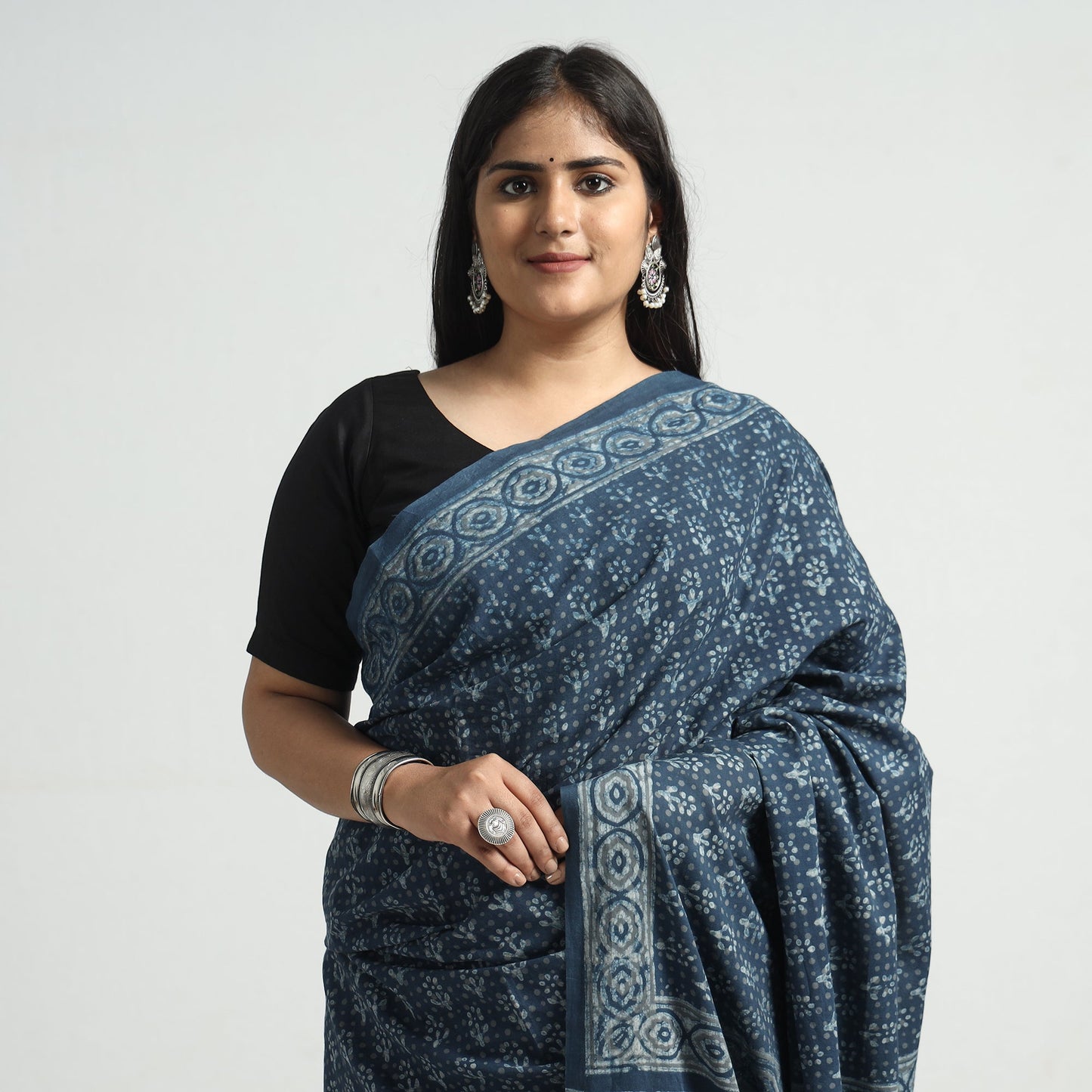 Buy Akola Hand Block Printed Cotton Saree Online at iTokri.com