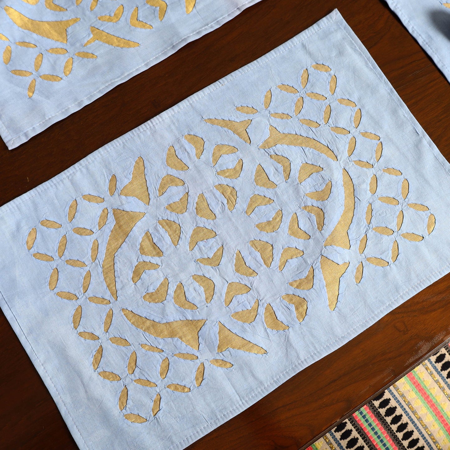 Exquisite Blue Applique Cotton Table Runner with Table Mat Set