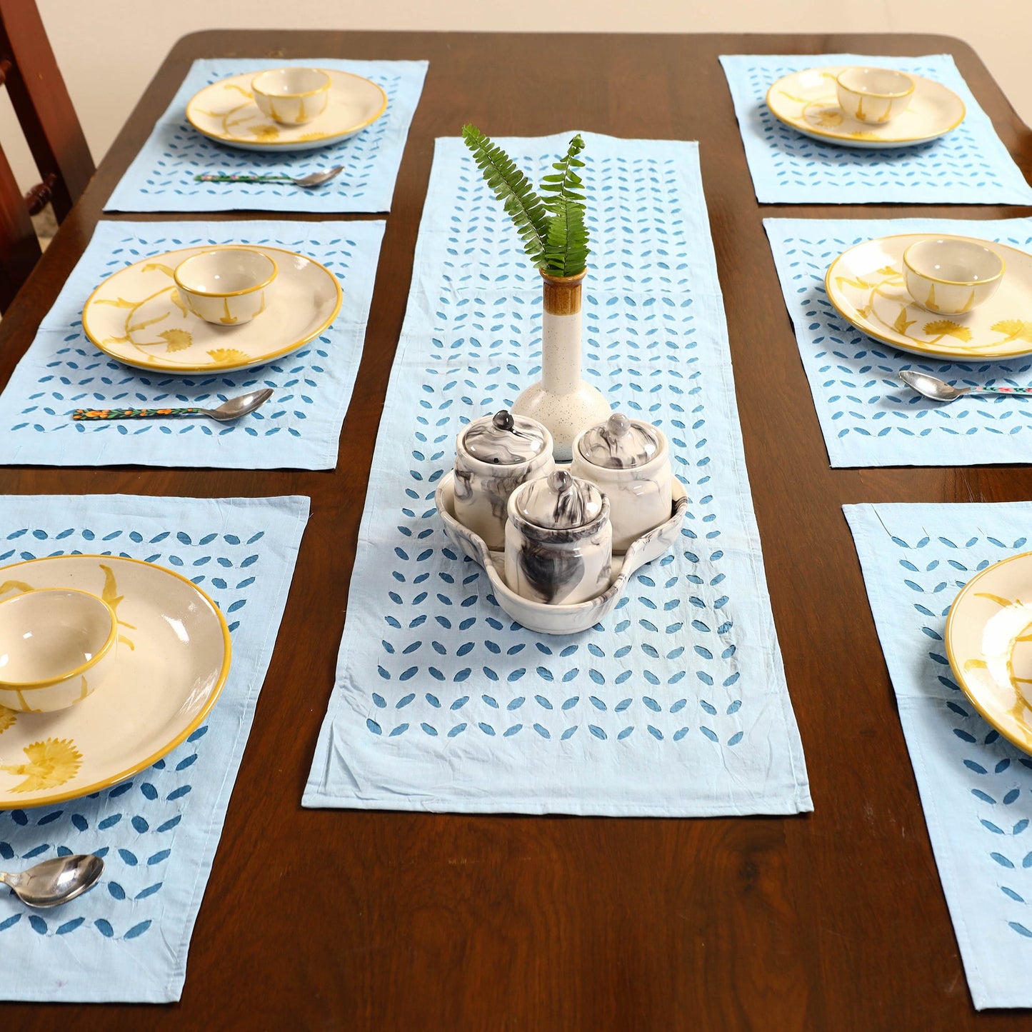 Exquisite Blue Applique Cotton Table Runner with Table Mat Set