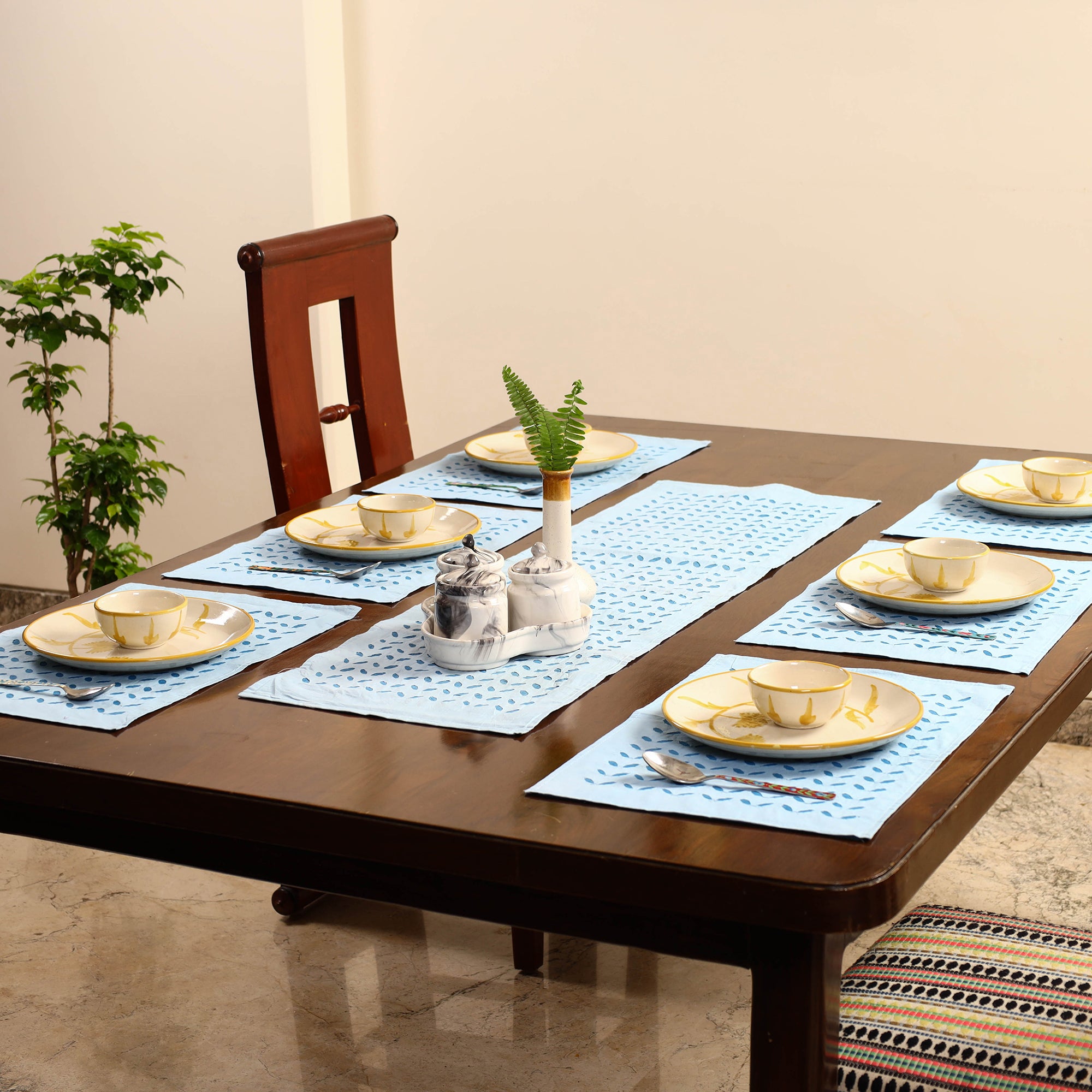 Blue Applique Cotton Table Runner with Table Mat Set