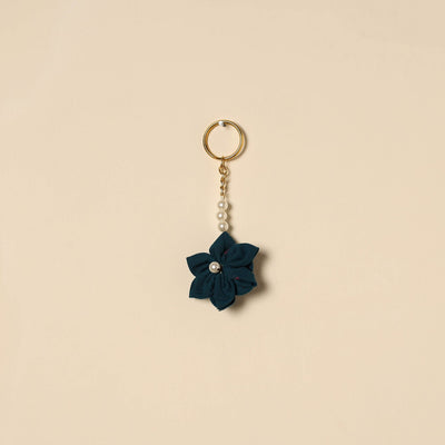 Beaded fabart flower keychain 05 - handcrafted