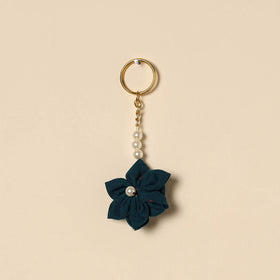 Beaded fabart flower keychain 05 - handcrafted