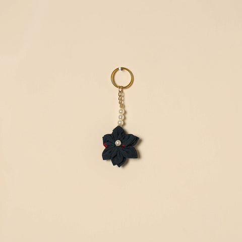 Beaded fabart flower keychain 06 - handcrafted