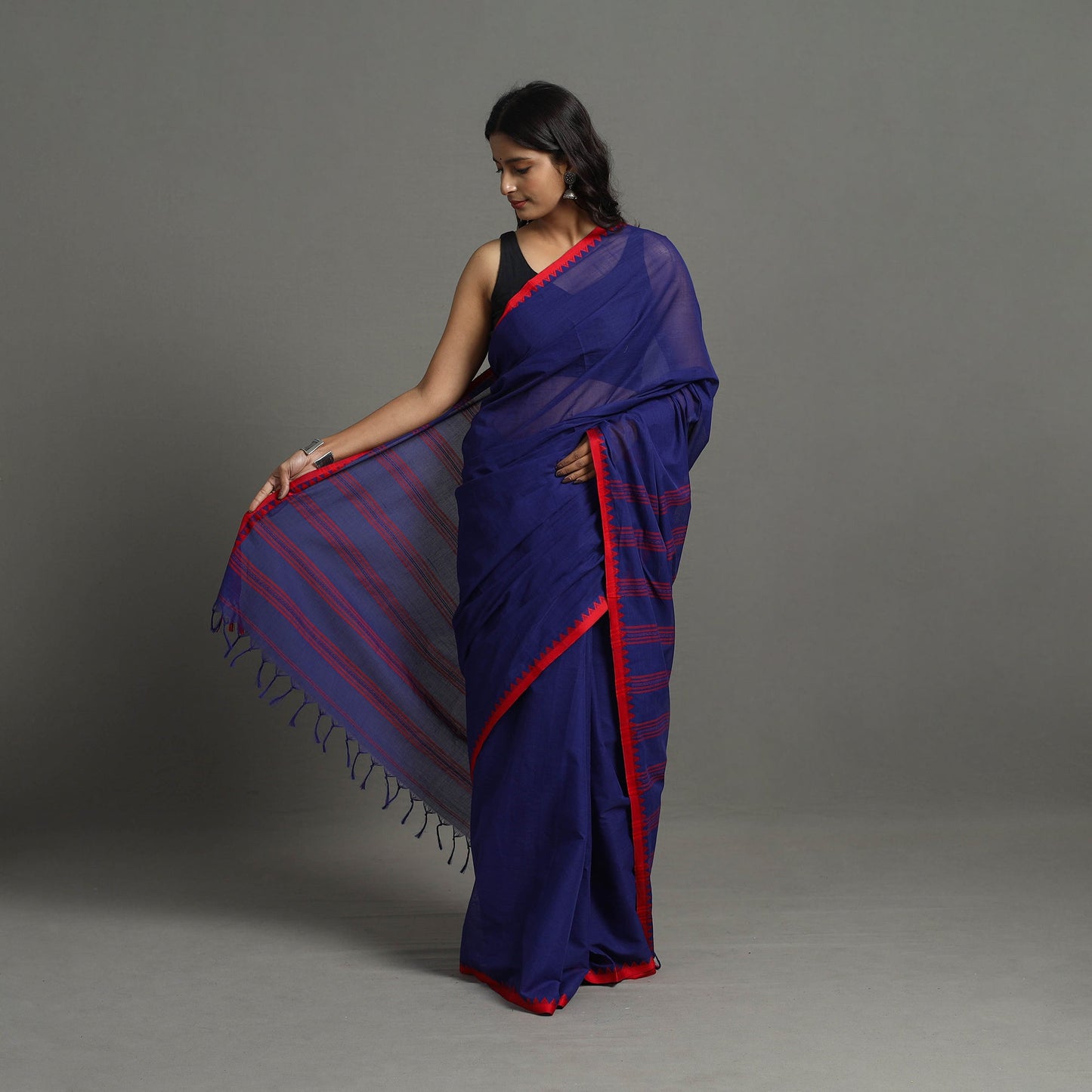 Buy Blue Bengal Handwoven Cotton Plain Begumpuri Saree
