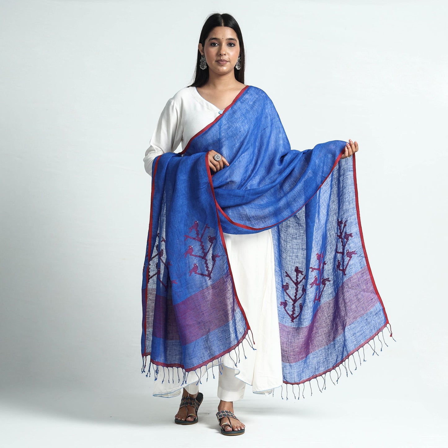  Bengal Jamdani Handloom Silk Dupatta with Tassels 