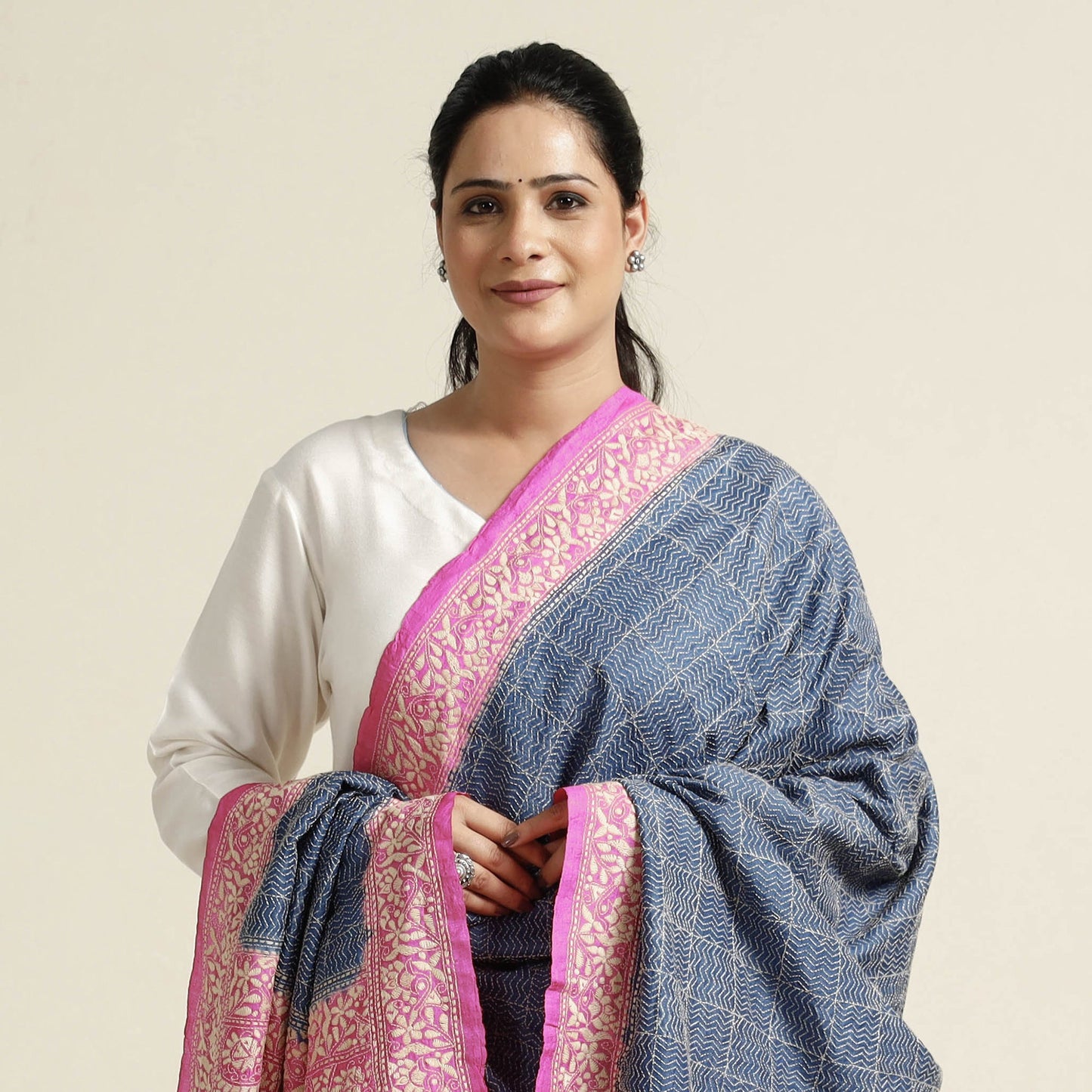  Bengal Kantha Embroidery Tussar Silk Handloom Dupatta 