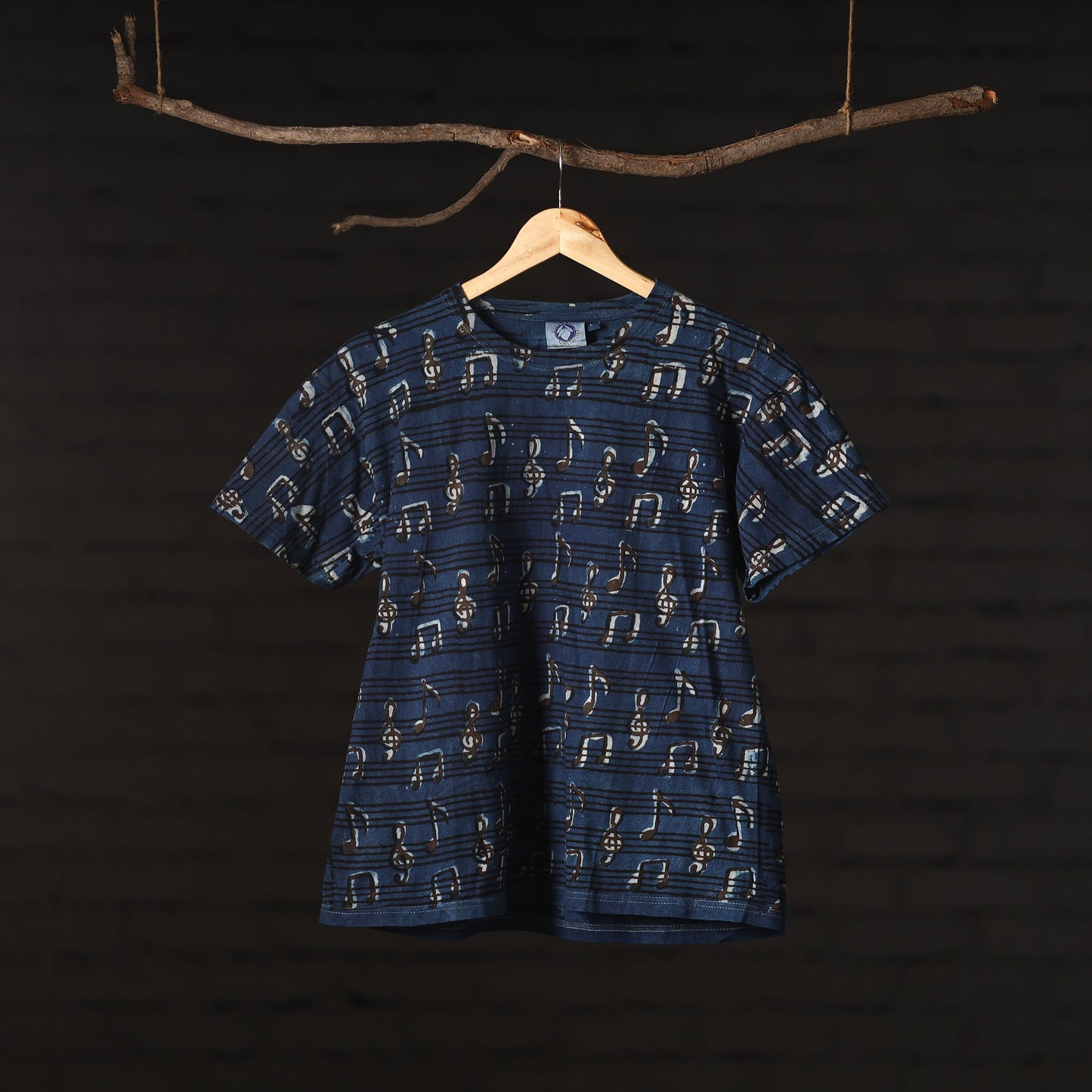 Buy Bindaas Natural Dyed Art Block Print Round Neck T-shirt in Pure Cotton Online at iTokri.com