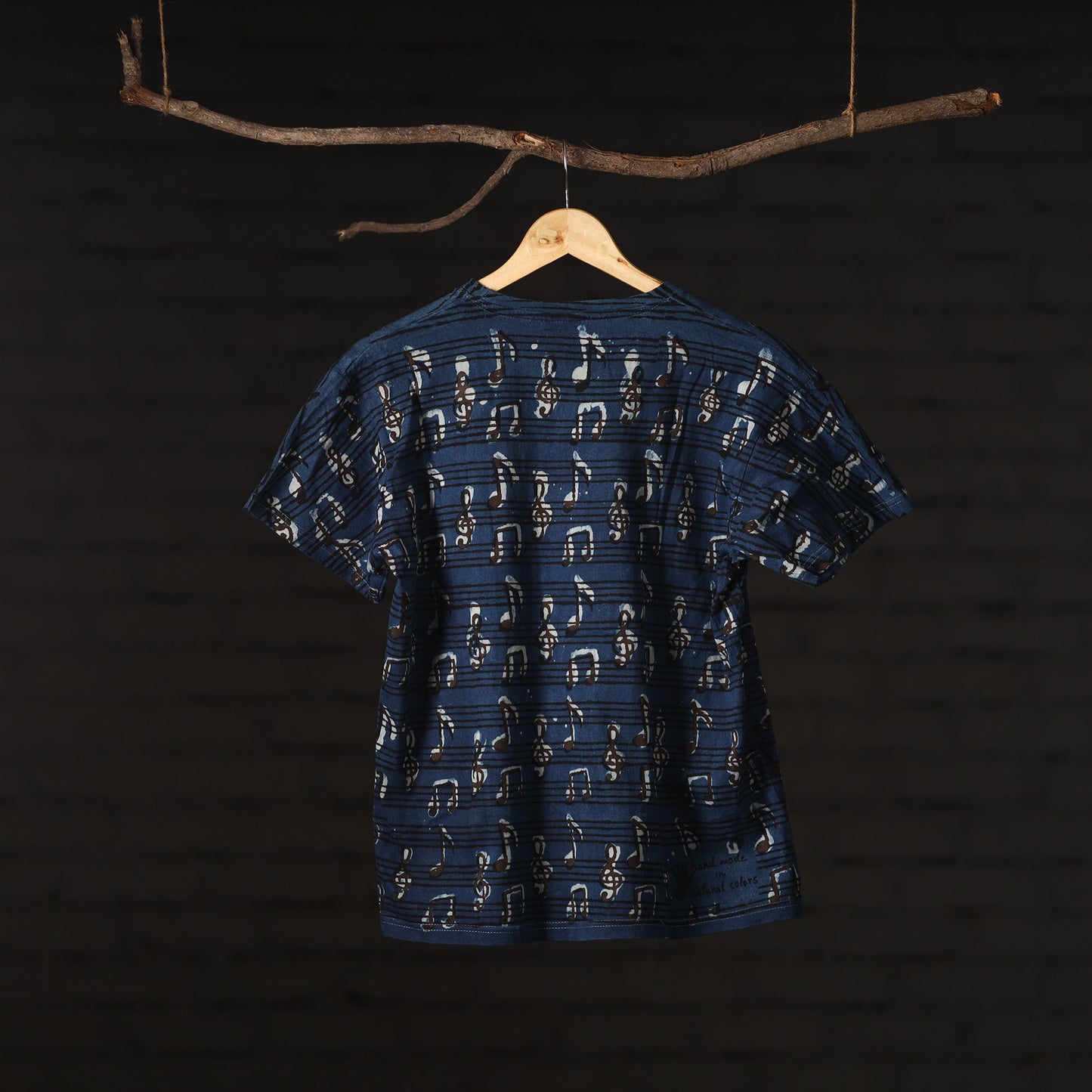 Buy Bindaas Natural Dyed Art Block Print Round Neck T-shirt in Pure Cotton Online at iTokri.com