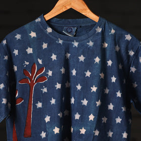 Buy Bindaas Natural Dyed Art Block Print Round Neck T-shirt in Pure Cotton Online at iTokri.com