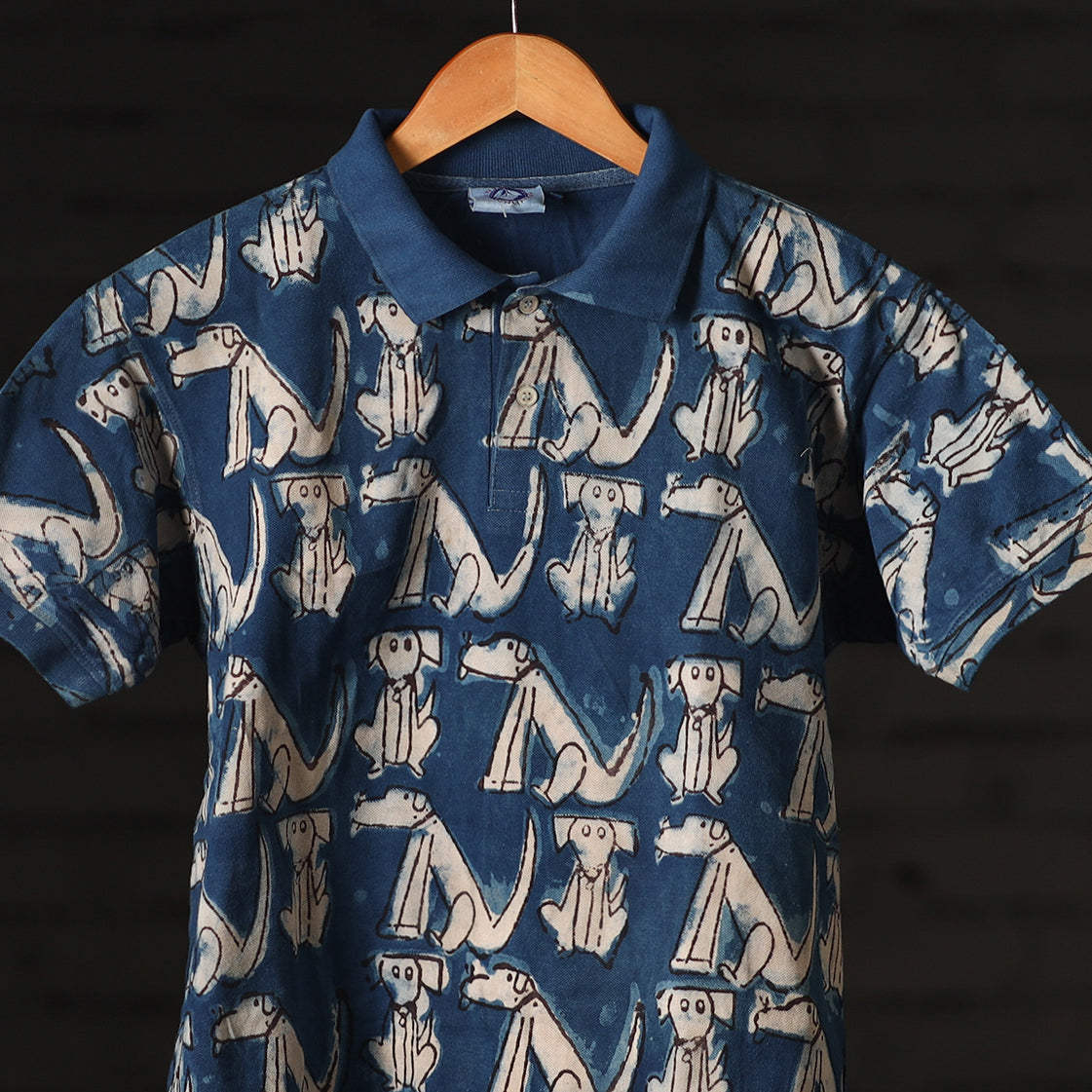 Buy Bindaas Natural Dyed Art Block Print Polo Collar T-shirt in Pure Cotton Online at iTokri.com