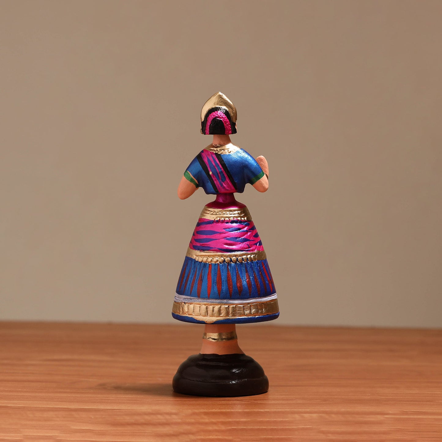 Bobble head thanjavur traditional dancing doll 03
