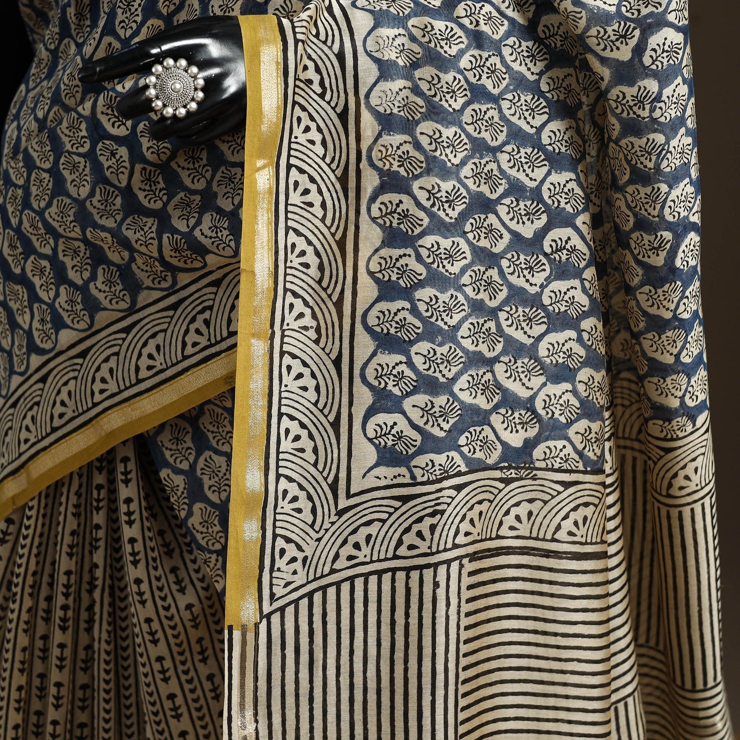Chanderi silk hand bagru saree with zari border 06
