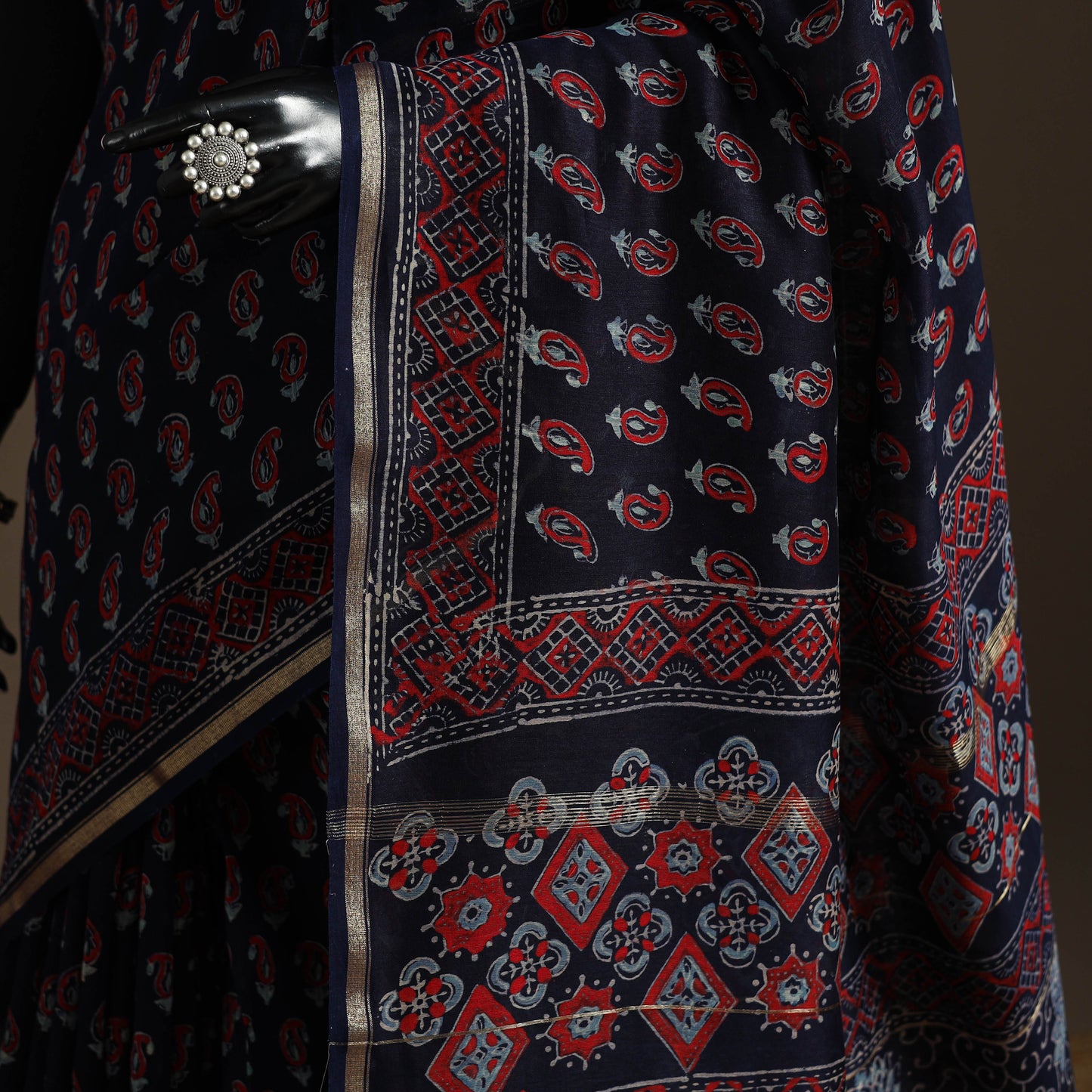 Chanderi silk hand bagru saree with zari border 09