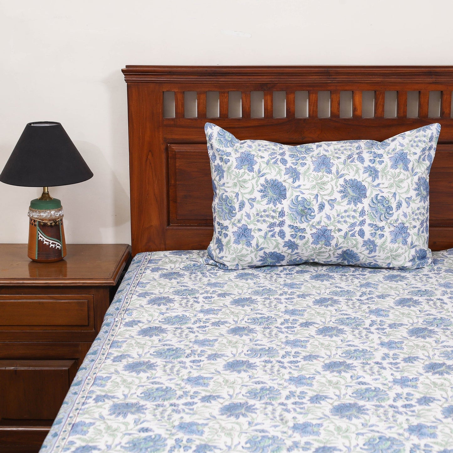 Cotton double sanganeri bed sheet set (108 x 90 in) 08