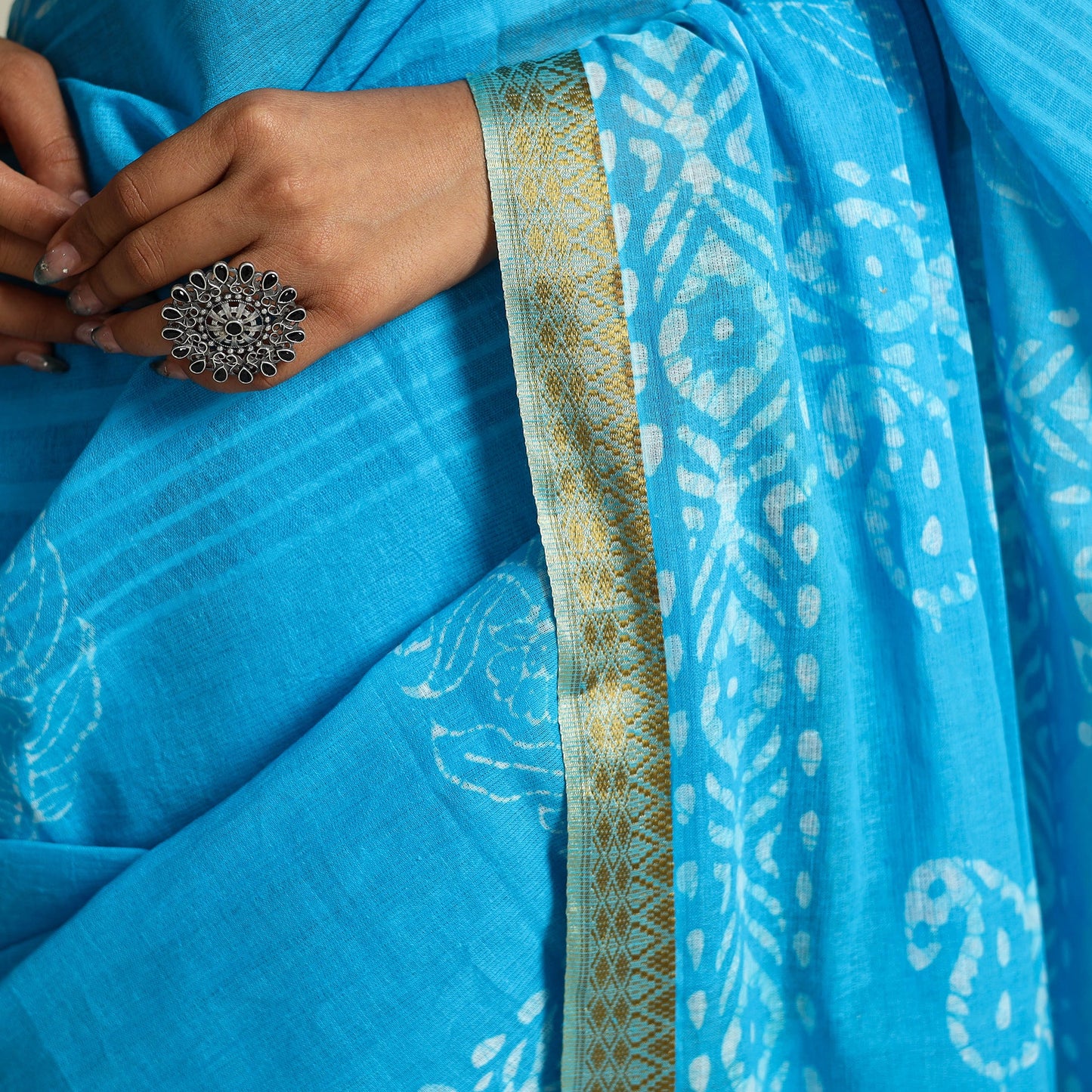 Buy Blue Cotton Hand Batik Print Saree with Blouse Piece