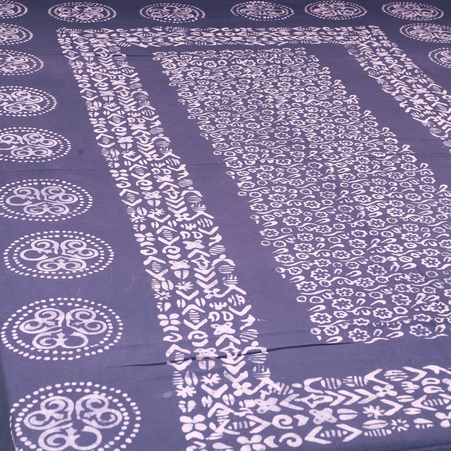 Buy Hand Batik Print Bed Sheet Online at iTokri.com