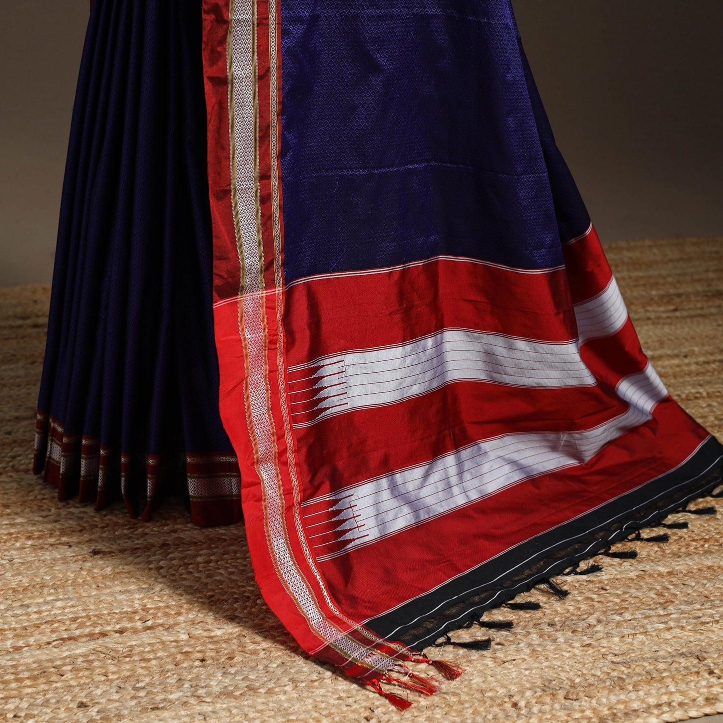 Cotton khun saree with chikki paras border 03 - handcrafted