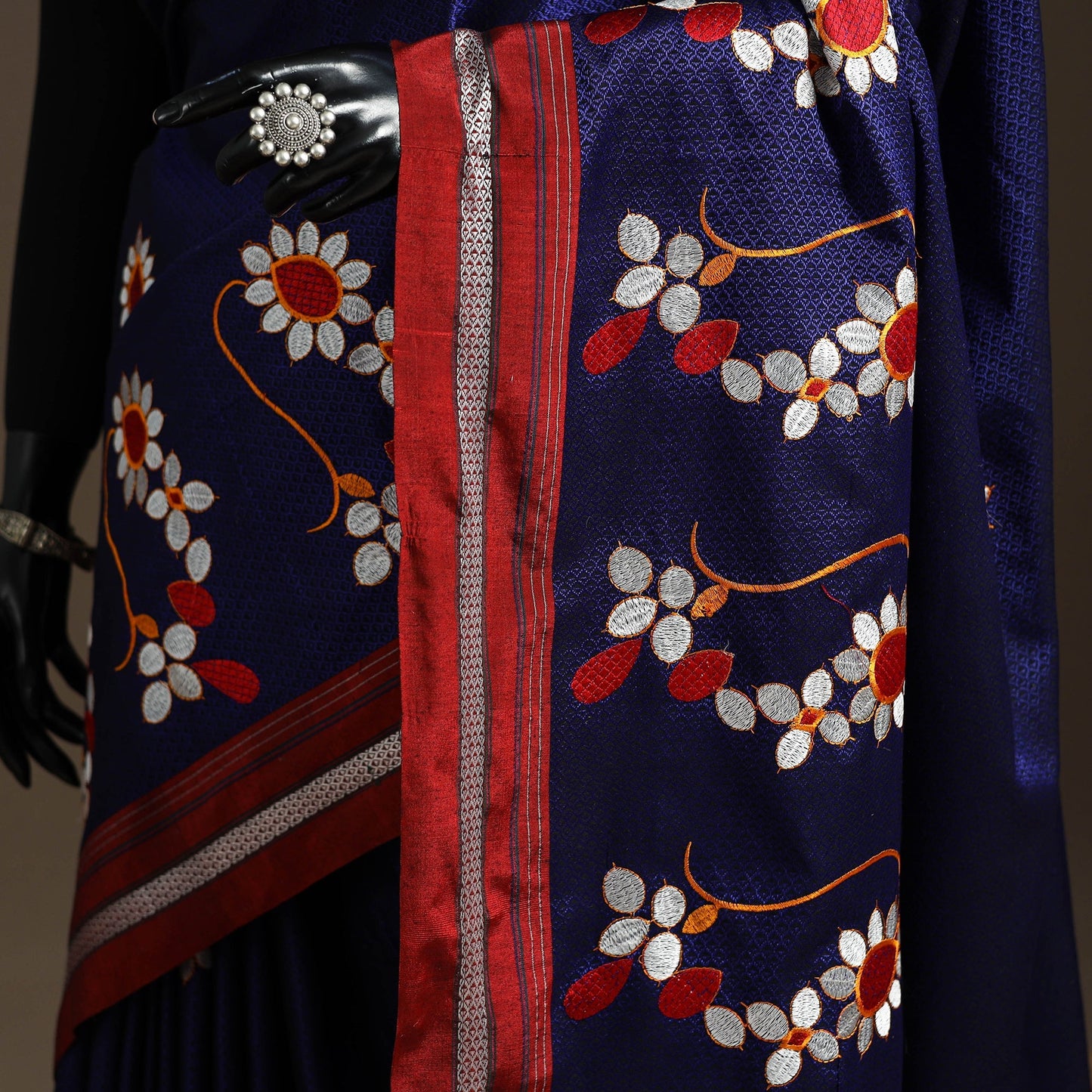 Cotton nath work khun saree 23 - handcrafted