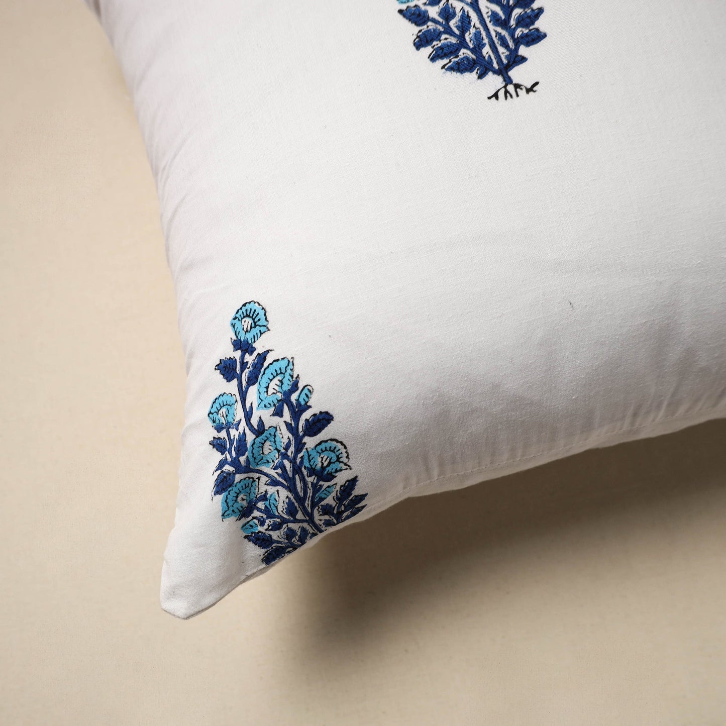 Cotton sanganeri cushion cover (16 x 16 in) 73 - handcrafted