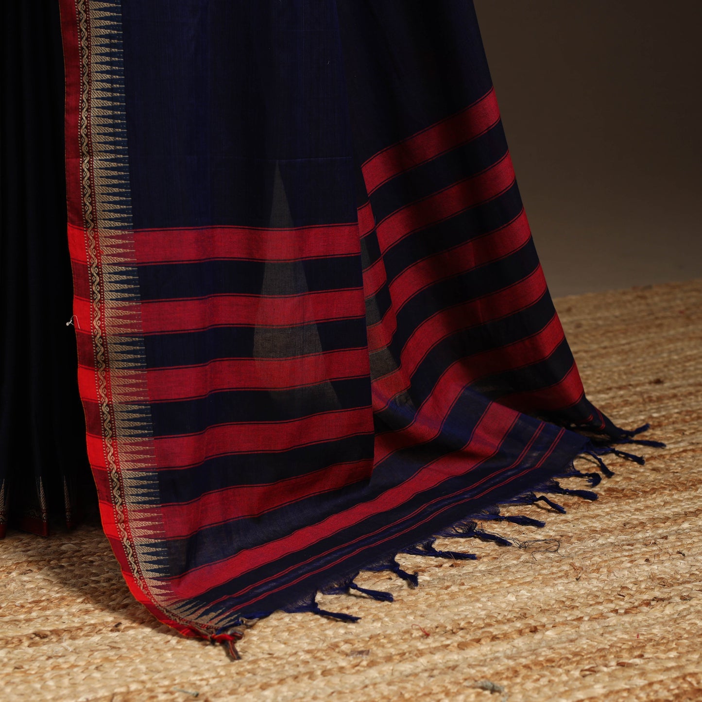 Dharwad cotton saree with border 05 - handcrafted